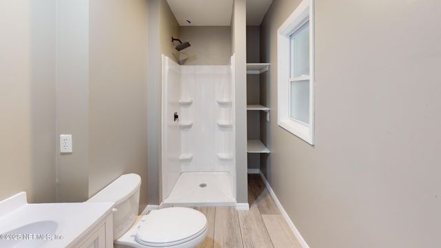 201 FLORENCE Avenue, Interlachen, FL 32148