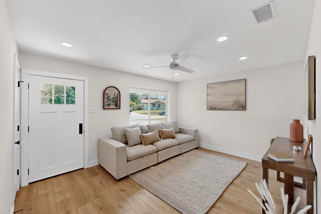 1023 Osceola Trail, Carrollton, TX 75006