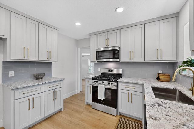 1023 Osceola Trail, Carrollton, TX 75006