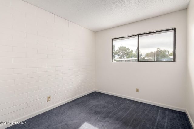 1330 S Avenida Polar E-9, Tucson, AZ 85710
