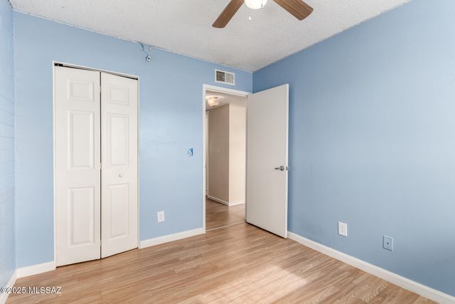 1330 S Avenida Polar E-9, Tucson, AZ 85710