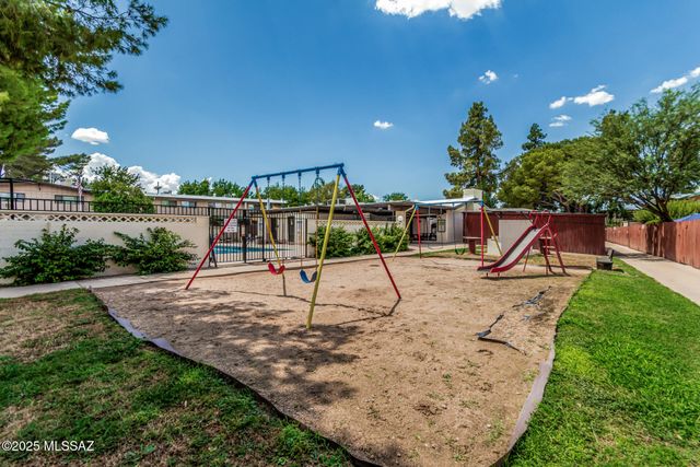 1330 S Avenida Polar E-9, Tucson, AZ 85710