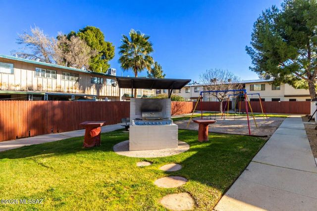 1330 S Avenida Polar E-9, Tucson, AZ 85710