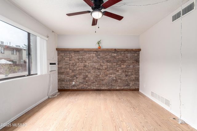 1330 S Avenida Polar E-9, Tucson, AZ 85710