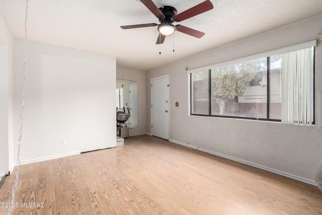 1330 S Avenida Polar E-9, Tucson, AZ 85710