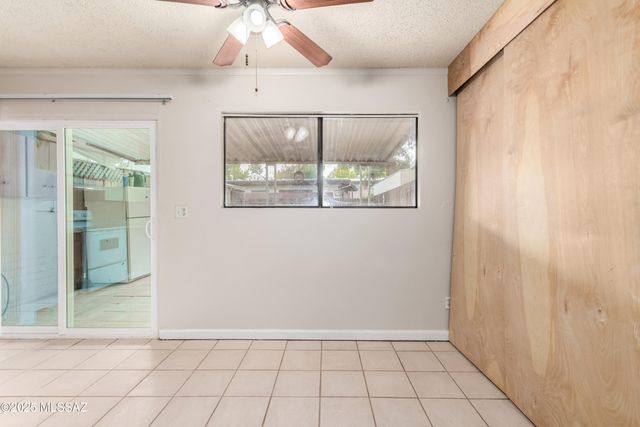 1330 S Avenida Polar E-9, Tucson, AZ 85710