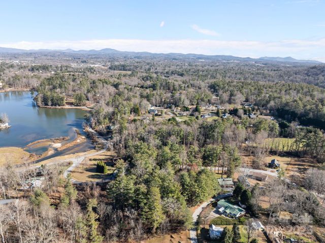 522 Bonner Street, Hendersonville, NC 28739