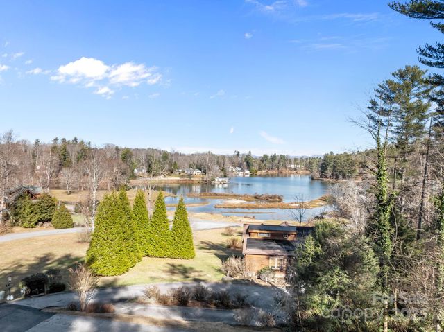 522 Bonner Street, Hendersonville, NC 28739