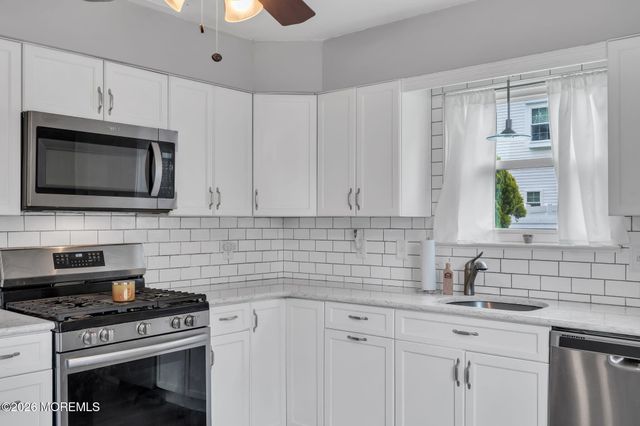 7 Sweetbriar Trail, Howell, NJ 07731
