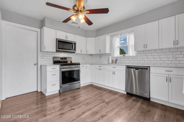 7 Sweetbriar Trail, Howell, NJ 07731