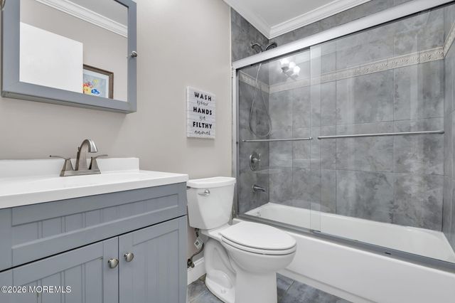 7 Sweetbriar Trail, Howell, NJ 07731