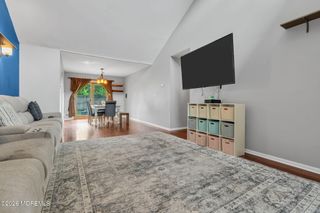 7 Sweetbriar Trail, Howell, NJ 07731