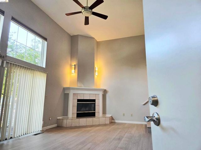1107 Outrigger Lane, Foster City, CA 94404