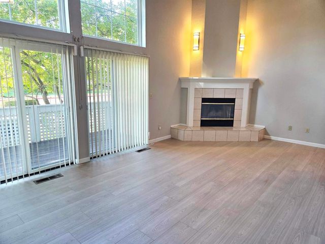 1107 Outrigger Lane, Foster City, CA 94404