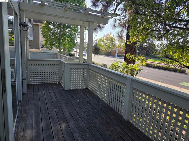 1107 Outrigger Lane, Foster City, CA 94404
