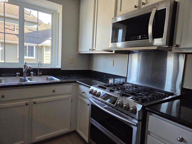 1107 Outrigger Lane, Foster City, CA 94404