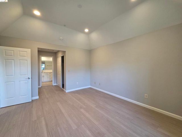 1107 Outrigger Lane, Foster City, CA 94404