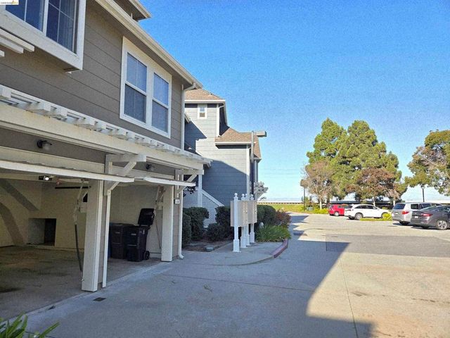 1107 Outrigger Lane, Foster City, CA 94404
