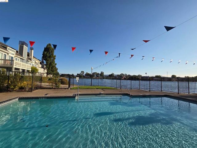1107 Outrigger Lane, Foster City, CA 94404