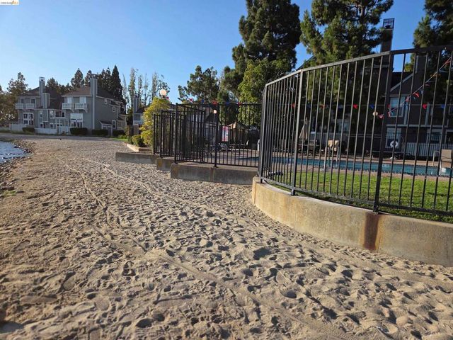 1107 Outrigger Lane, Foster City, CA 94404