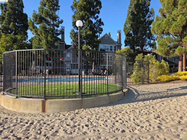 1107 Outrigger Lane, Foster City, CA 94404