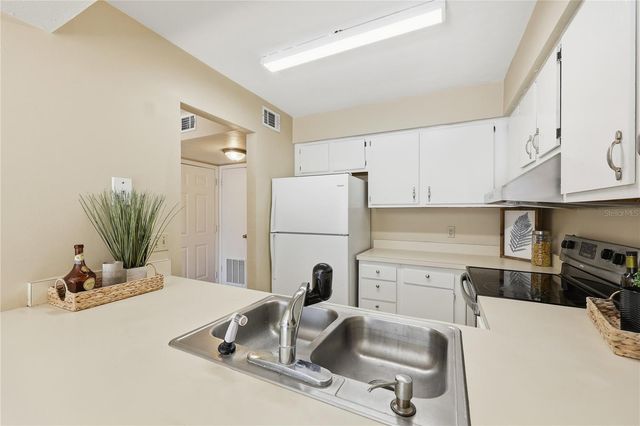 4427 SW 21ST LANE, Gainesville, FL 32607