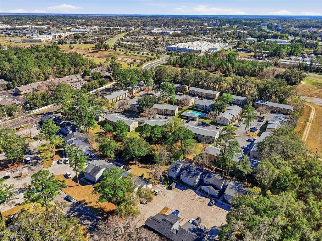 Image 32 of property listing at 4427 SW 21ST LANE, Gainesville, FL 32607