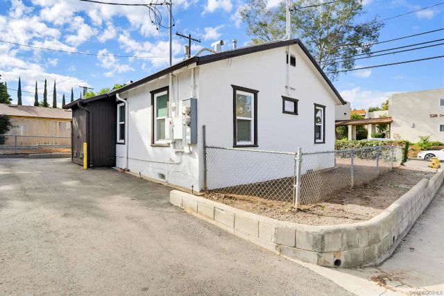 537 DeLuz Rd, Fallbrook, CA 92028