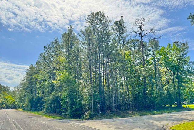 0 Queenswood Plaza, Huntsville, TX 77320