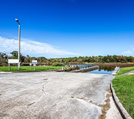 0 Queenswood Plaza, Huntsville, TX 77320