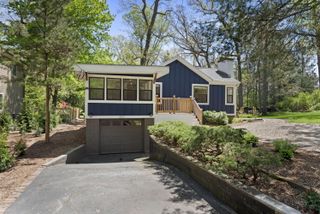 423 Oakland Drive, Michiana Shores, IN 46360