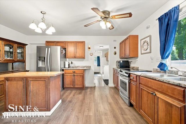 606 N 6th Street, St Clair, MI 48079