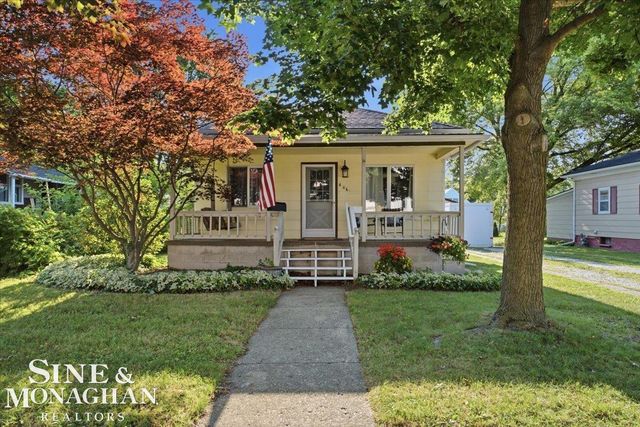 606 N 6th Street, St Clair, MI 48079