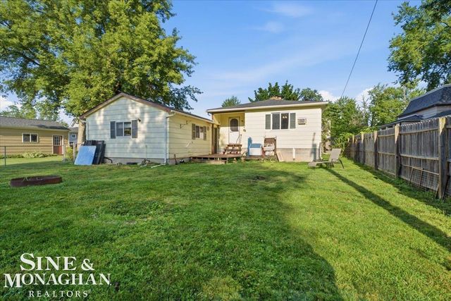 606 N 6th Street, St Clair, MI 48079