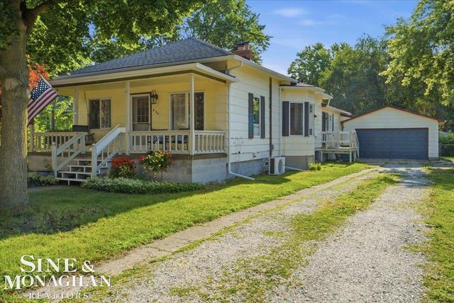 606 N 6th Street, St Clair, MI 48079