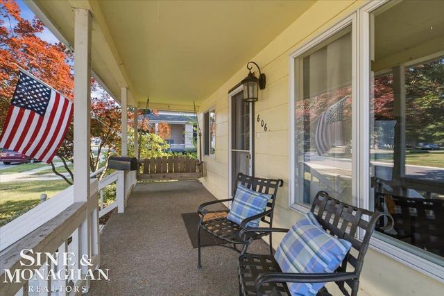 606 N 6th Street, St Clair, MI 48079