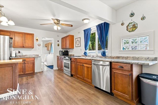 606 N 6th Street, St Clair, MI 48079