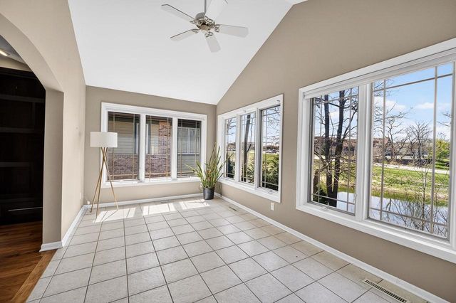 3026 Woods Edge Way, Fitchburg, WI 53711