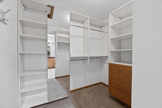 3026 Woods Edge Way, Fitchburg, WI 53711