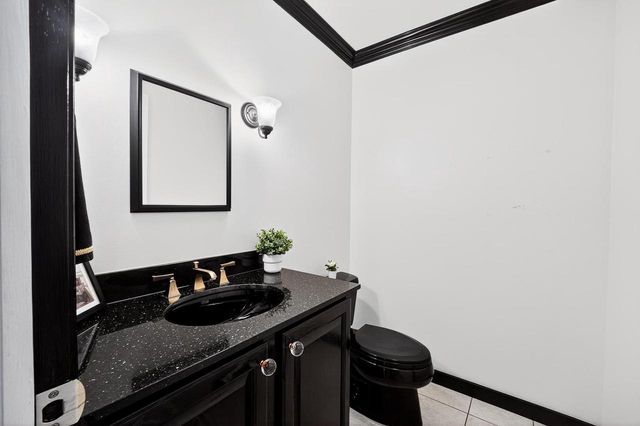 3026 Woods Edge Way, Fitchburg, WI 53711