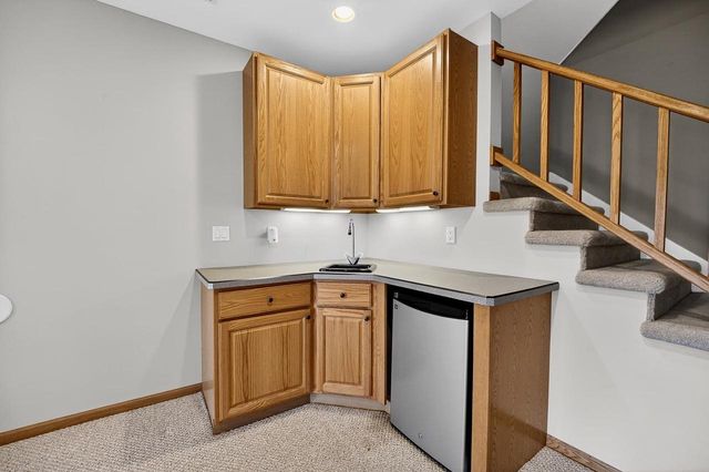 3026 Woods Edge Way, Fitchburg, WI 53711