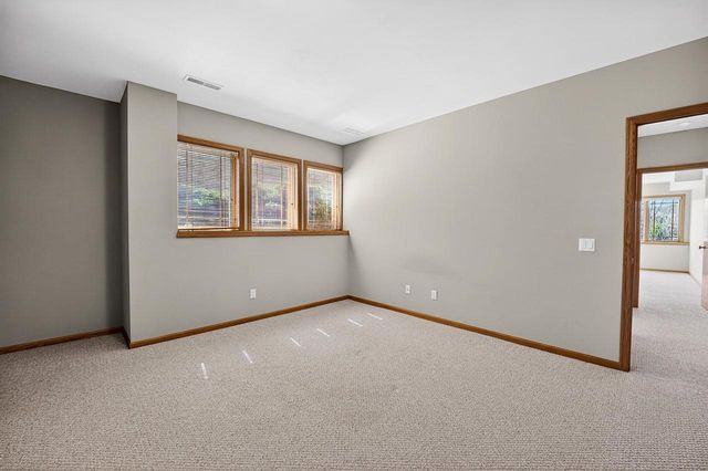 3026 Woods Edge Way, Fitchburg, WI 53711