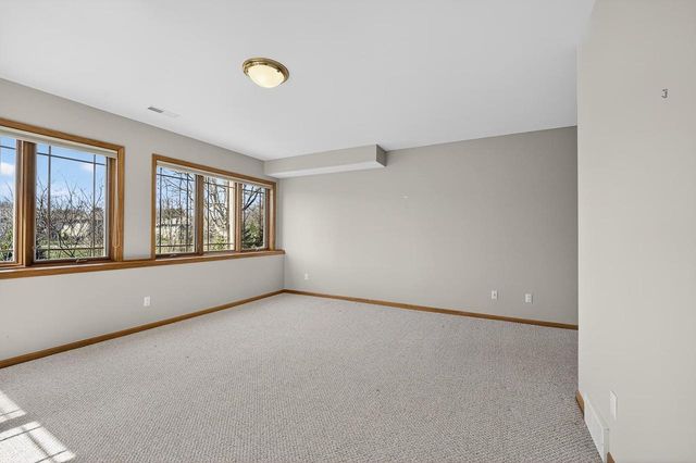 3026 Woods Edge Way, Fitchburg, WI 53711