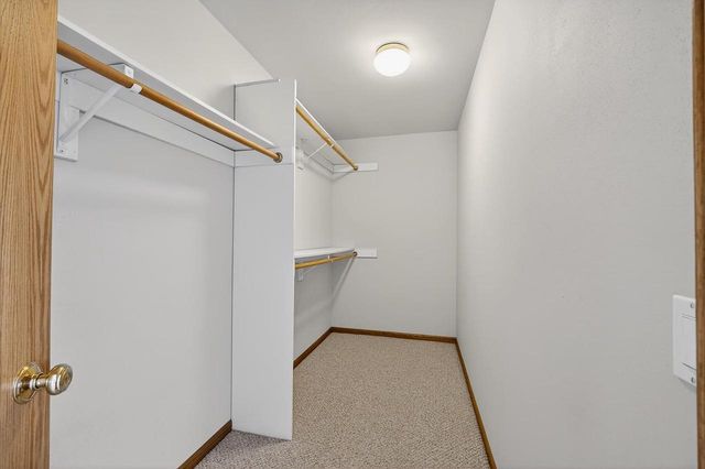 3026 Woods Edge Way, Fitchburg, WI 53711