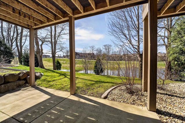 3026 Woods Edge Way, Fitchburg, WI 53711