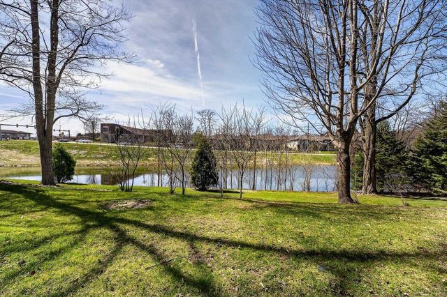 3026 Woods Edge Way, Fitchburg, WI 53711