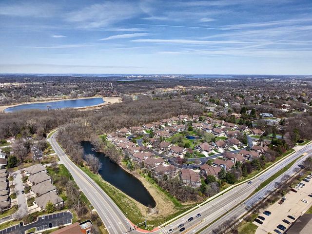 3026 Woods Edge Way, Fitchburg, WI 53711