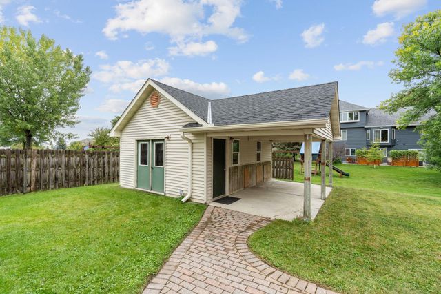 403 Fiddler Avenue SE, New Prague, MN 56071