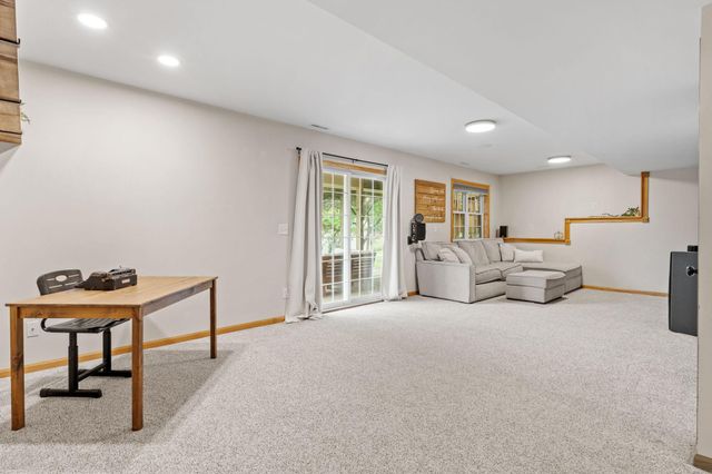 403 Fiddler Avenue SE, New Prague, MN 56071