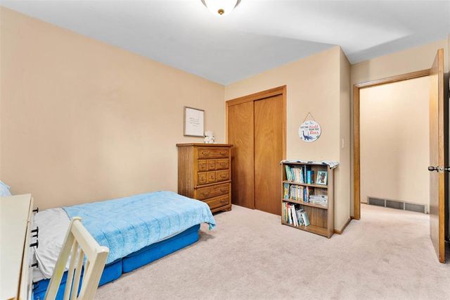 2810 Sherman Street, Eau Claire, WI 54701